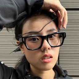 Sheila Kusnadi 飾演 Sheila D