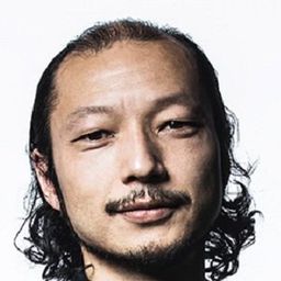 河內大和 飾演 The Walking Man