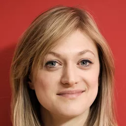 瑪琳·愛爾蘭 飾演 Violet