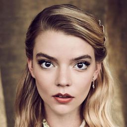 安雅泰萊采兒 飾演 Libby Voze