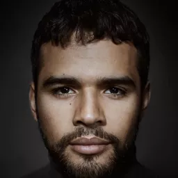 雅各布·西皮奧 飾演 Armando Aretas