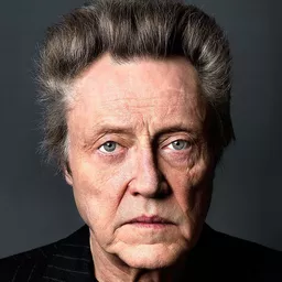 基斯化華堅 飾演 Emperor