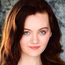 凱特·康納·斯特林 飾演 Max