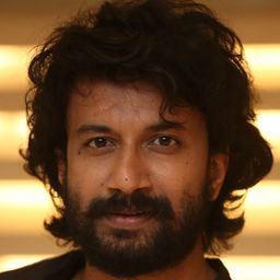 Satyadev Kancharana 飾演 Siva