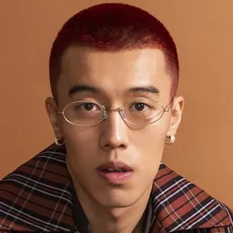 周遊 飾演 Song Cunyi