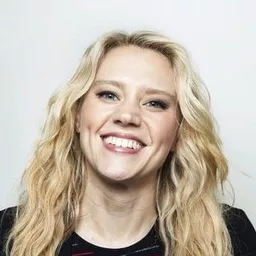 姬蒂麥潔諾 飾演 Amy