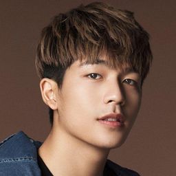 Quốc Anh 飾演 Quốc Anh