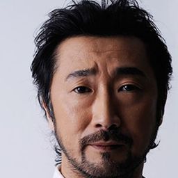 大塚 明夫 飾演 Donarudo Kâchisu (voice)