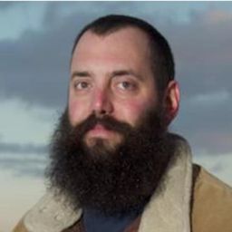 Garrett Golden 飾演 Kovac