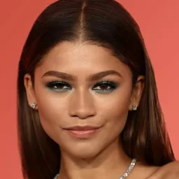 辛蒂亞 飾演 Chani