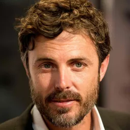 加西艾佛力 飾演 Boris Pash