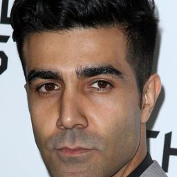 巴比·納達里 飾演 Agent Matt Wiley