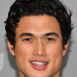 查爾斯·梅爾頓 飾演 Rafe