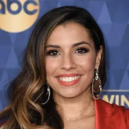 Christina Vidal 飾演 Maddie