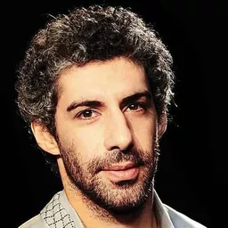 吉姆·薩布 飾演 Carl Bhojraj