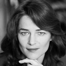 夏綠蒂藍萍 飾演 Reverend Mother Mohiam