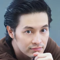 Thanavate Siriwattanakul 飾演 Cheev