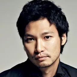 青木崇高 飾演 Riki